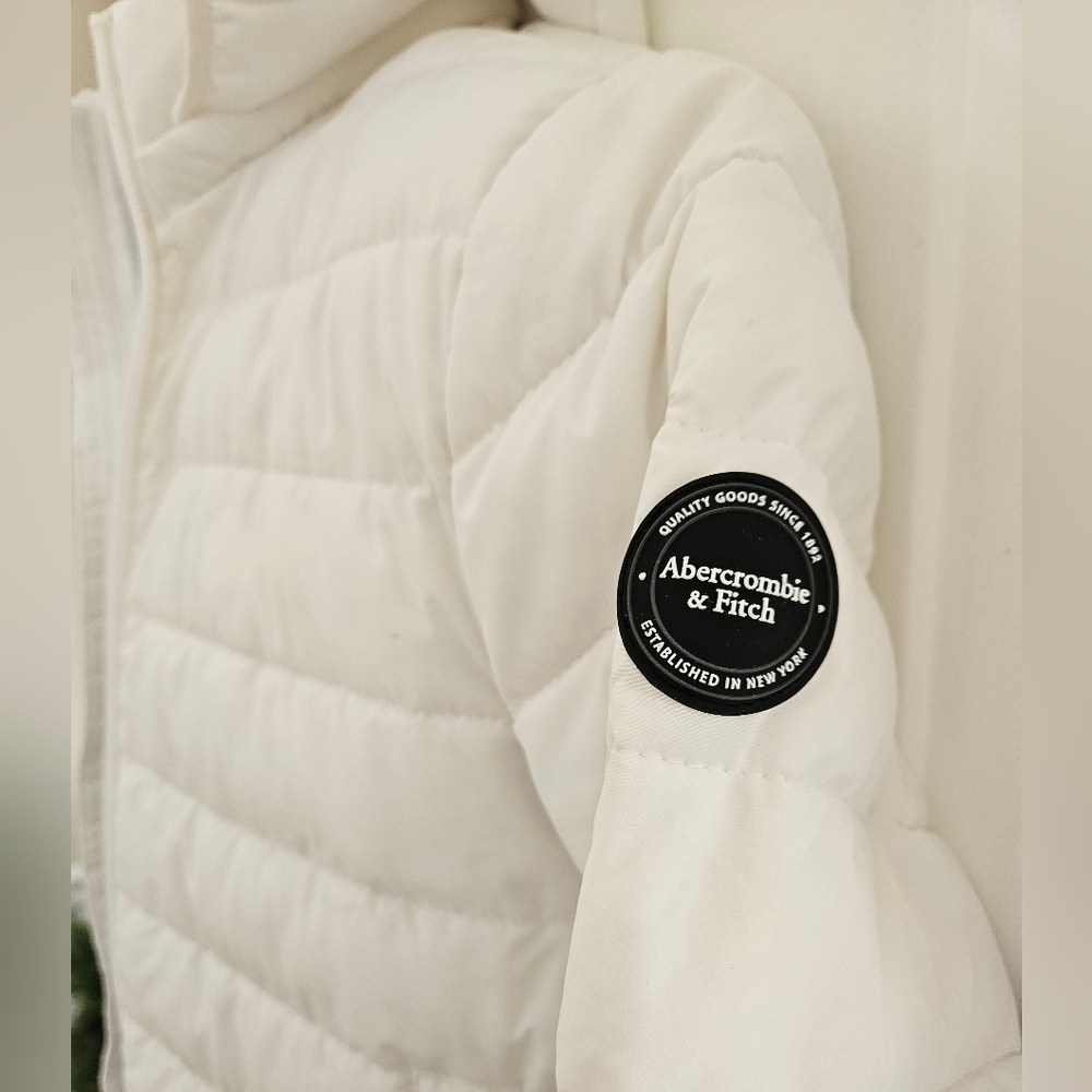 Abercrombie & Fitch Men's Lightweight Stretch Series PufferJacket Mens SM